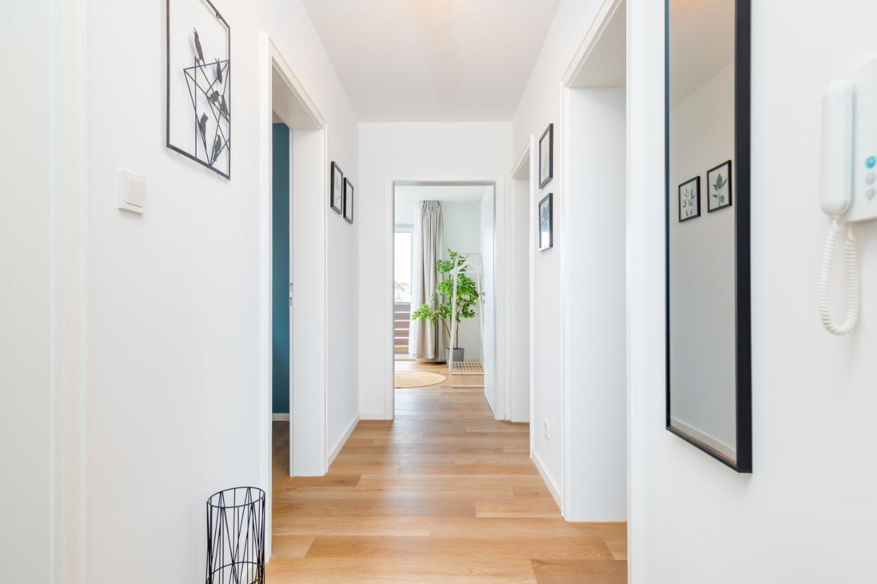E&K Living - Design Apartment - 2 Bedrooms - Kitchen - Free Parking Аугсбург Екстер'єр фото