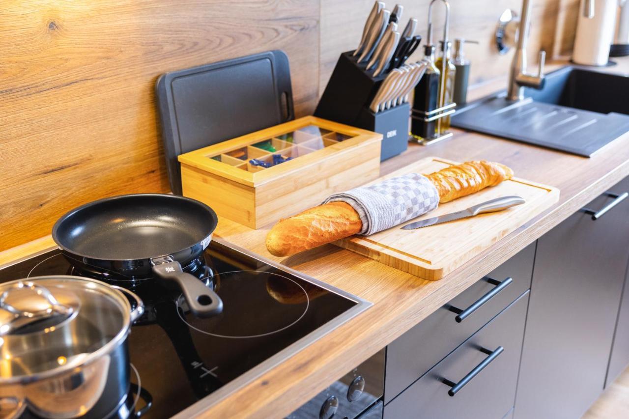 E&K Living - Design Apartment - 2 Bedrooms - Kitchen - Free Parking Аугсбург Екстер'єр фото